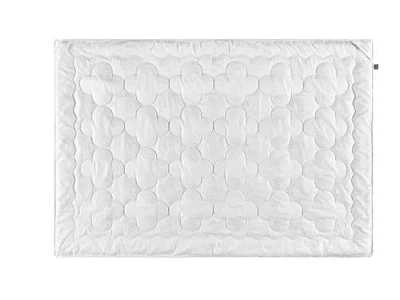 Togas Viento Camel Wool Silk Comforter In White