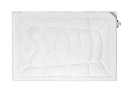 Togas Helios Comforter In White