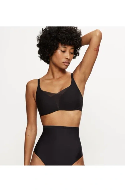 Triumph Shape Smart Wireless Bra In Black