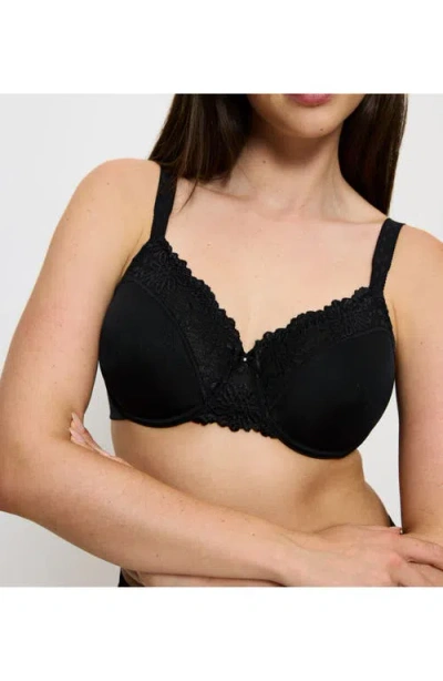 Triumph Ladyform Soft Minimizer Bra In Black
