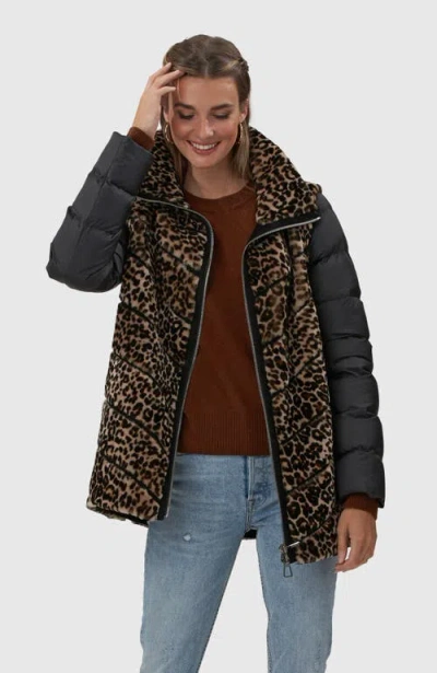 Gorski Lamb Cuffs In White