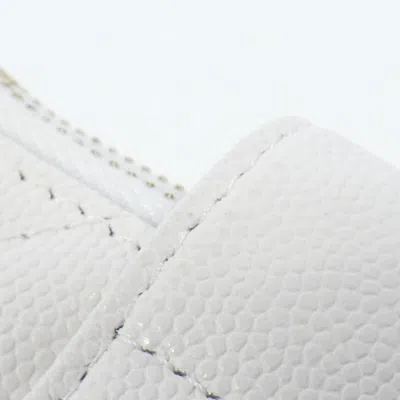 Pre-owned Chanel White Grained Calfskin Coin Purse/coin Case ()