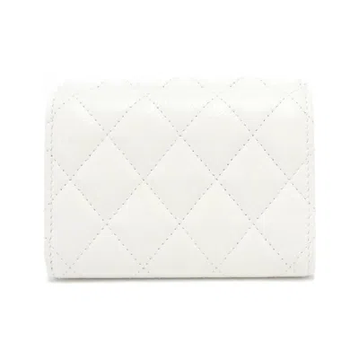 Pre-owned Chanel White Grained Calfskin Wallet (tri-fold) ()