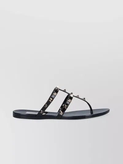 Valentino Garavani Summer Rockstud Thong Sandals In Black