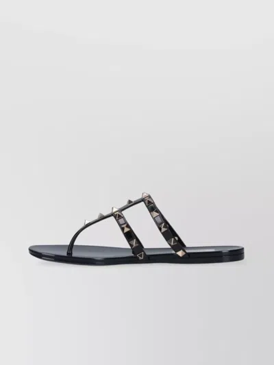 Valentino Garavani Summer Rockstud Thong Sandals In Black
