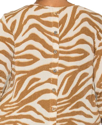 Coin 1804 Plus Size Textured Zebra Button Back Top In Brown