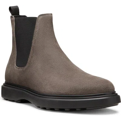 Stuart Weitzman Amos Chelsea Boot In Gray