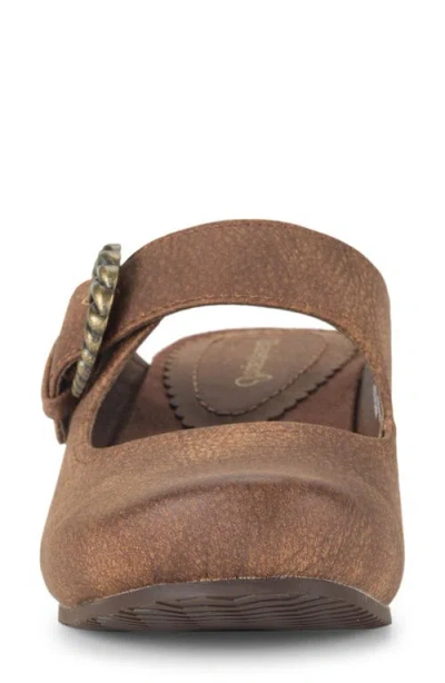 Baretraps Luna Womens Round Closed Toe Mules In Brown