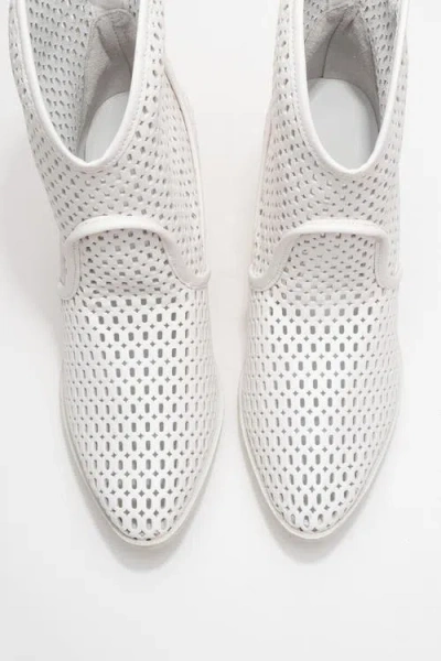 Prologue Shoes Pera Block Heel Summer Boot In White