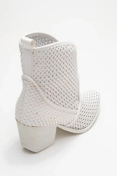Prologue Shoes Pera Block Heel Summer Boot In White
