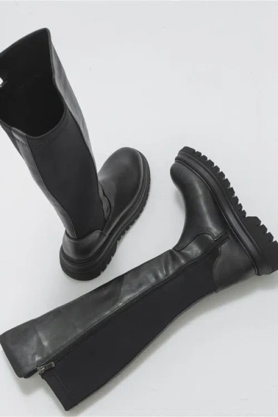 Prologue Shoes Paul Stretch Knee High Boot In Black