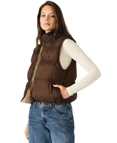 Steve Madden Women's Brady Reversible Puffer Vest In Brown