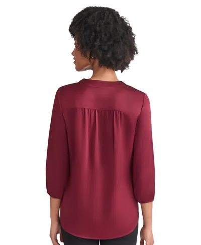 Jones New York Notch Neck V-neck Top In Burgundy