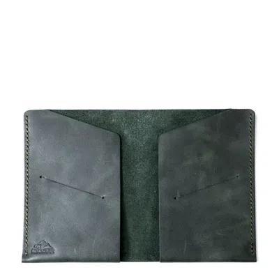 Roarcraft Women's Green Leather Passport Sleeve - Teos - Emerald In Green