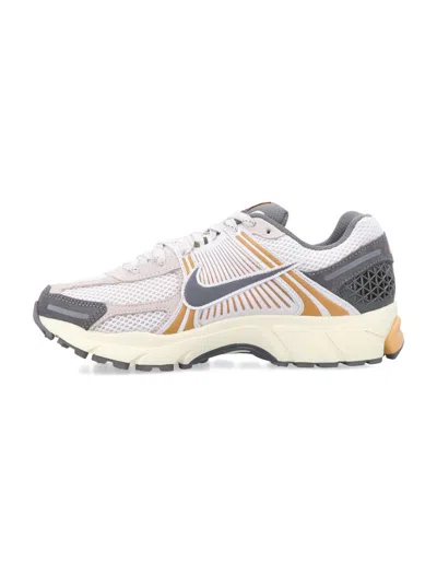 Nike Zoom Vomero 5 Sneakers In Gray