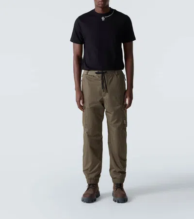 Moncler T-shirt Con Logo In Black