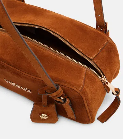 Versace Tag Aus Veloursleder In Brown