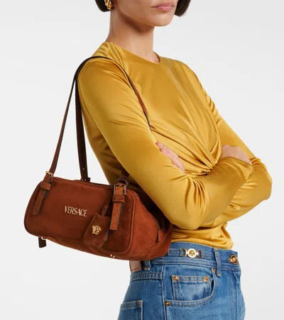 Versace Tag Aus Veloursleder In Brown