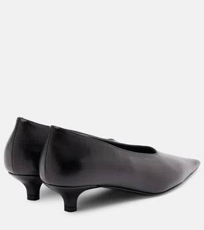 Totême Sharp Leather Kitten-heel Pumps In Black