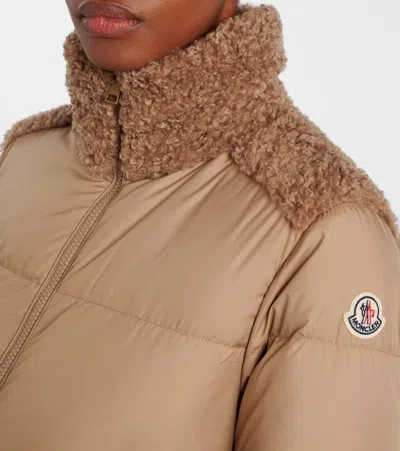 Moncler Daunenjacke Esnaie Mit Teddyfleece In Brown