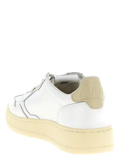 Autry Sneakers Medalist In Pelle Bianca Uomo In White