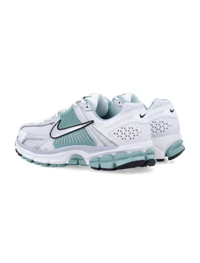 Nike Zoom Vomero 5 Sneaker In White
