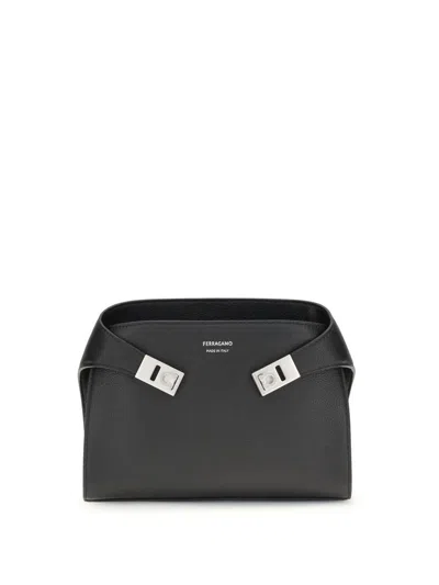 Ferragamo Men Leather Hug Fanny Pack In Black