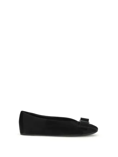 Ferragamo Leather Round Toe Ballerina Shoes With Bow Detail In Black
