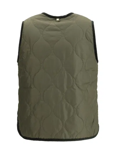 Barbour Two-tone Quilted Sleeveless Vest In Green