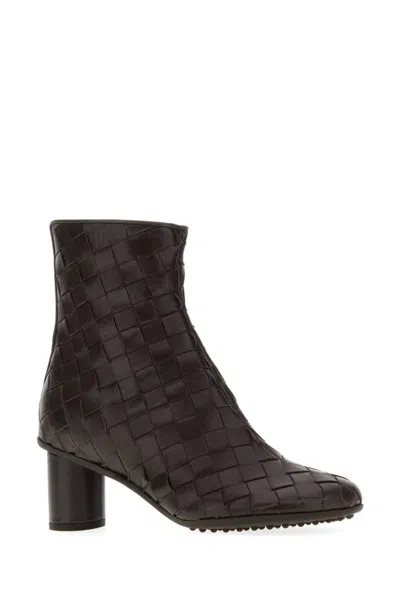 Bottega Veneta Atomic 75 Intrecciato Leather Ankle Boots In Brown