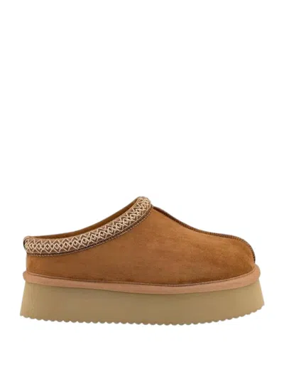 Hey Girl By Corkys Women's Pillow Talk Faux Suede Platform Slipper In Brown