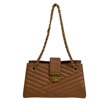 Pre-owned Chanel Gabriel Leather Shoulder Bag () In Brown