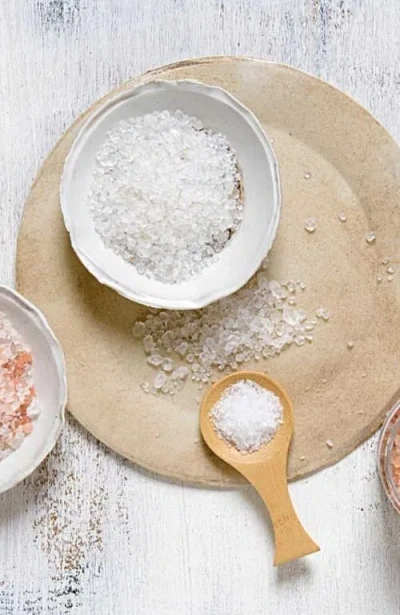 Lizush Grapefruit Natural Bath Salt Soak With Dead Sea, Epsom And Himalayan Salts In Yellow