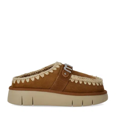 Mou Bounce Metal Logo Cognac Clog In Brown