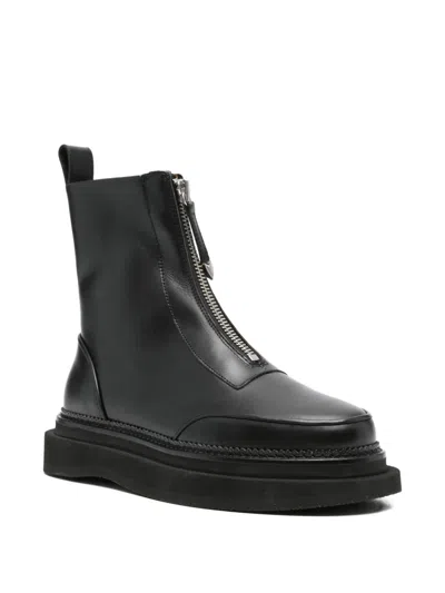 正面拉链缀饰靴