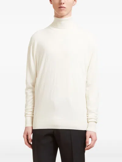 Aiezen Turtleneck Knitted Sweater In White
