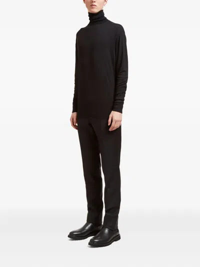 Aiezen Turtleneck Knitted Sweater In Black