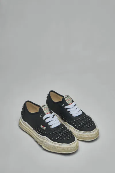 Miharayasuhiro Baker Og Sole Studded Canvas Low-top Sneaker In Black