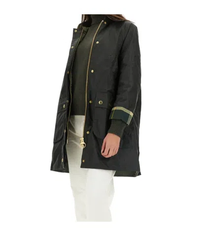 Barbour Beadnell Giacca Cerata Lunga. Silhouette Rilassata E Leggermente Svasata. Coat In Black