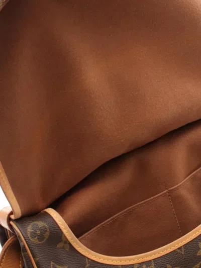 Pre-owned Louis Vuitton 1991 Saumur 35 Monogram Shoulder Bag In Brown