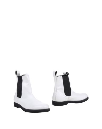 comme des garcons chelsea boots