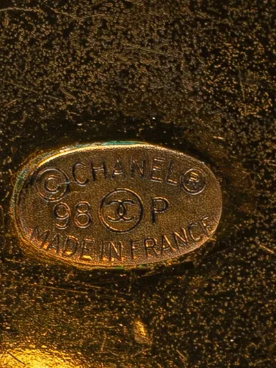 Pre-owned Chanel 1998 Cc Resin And Gold Plated Button Clip On Earrings Costume Earrings In Black