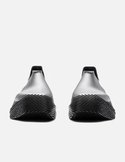 Aliveform Stratum Runner In Silver