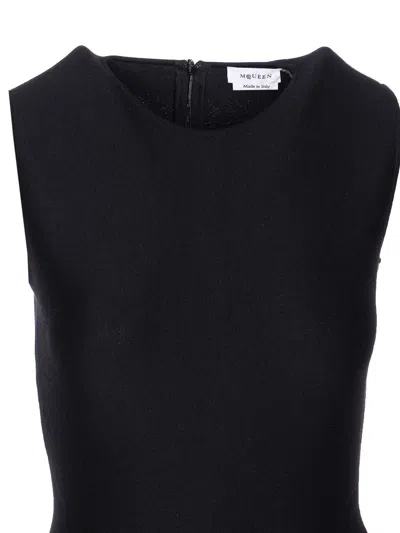 Alexander Mcqueen Lace-trim Asymmetric Dress In Black