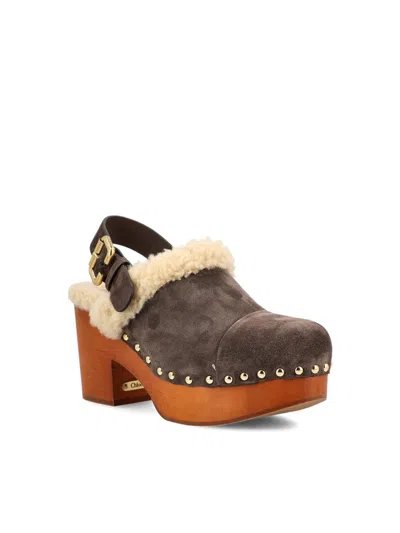 Chloé 80mm Shearling-trimmed Studded Clog In Brown
