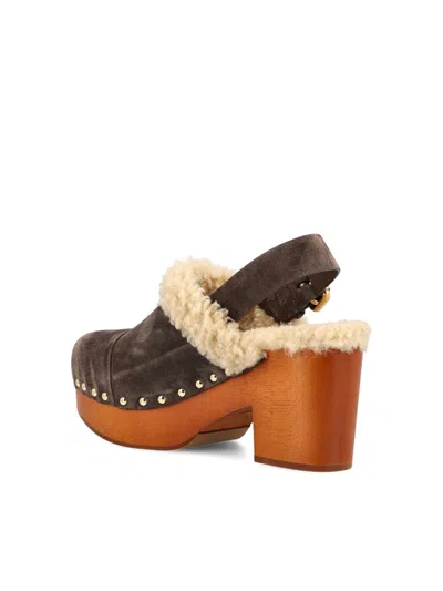 Chloé 80mm Shearling-trimmed Studded Clog In Brown