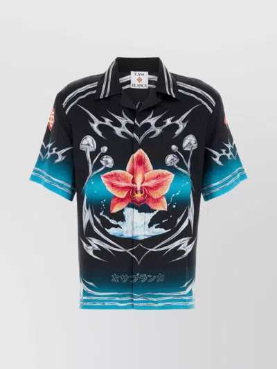 Casablanca Floral Graphic Short Sleeve Satin Top In Blue