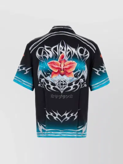 Casablanca Floral Graphic Short Sleeve Satin Top In Blue