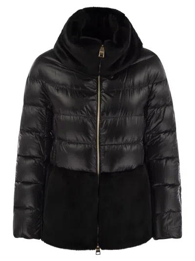 Herno Nylon Cape Ultralight And Lady Alternative Fur In Black