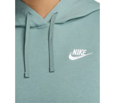 Nike Club Womens Long Sleeve Fleece Active Hoodie In Green